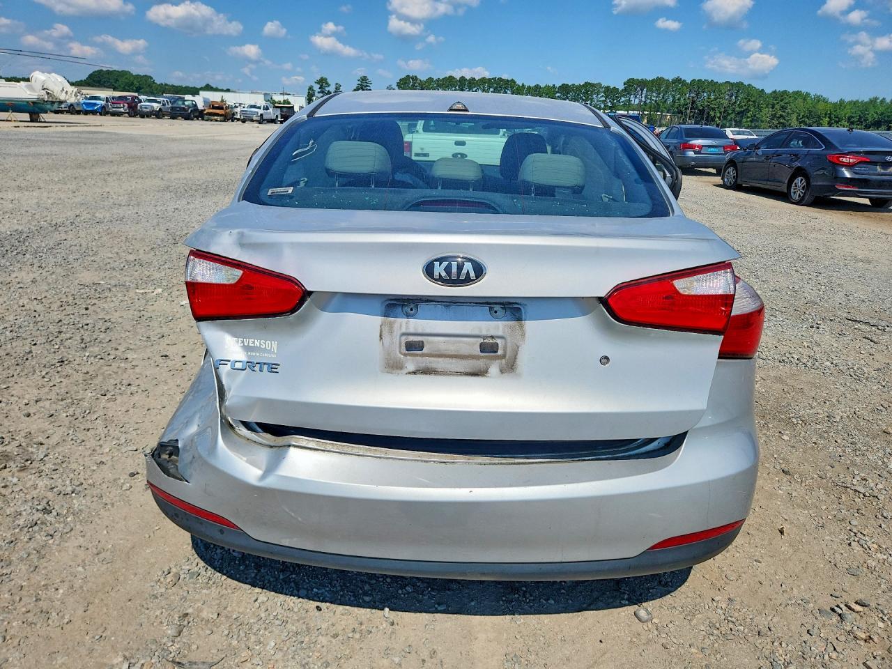 2015 KIA FORTE — Фото 6 из 12
