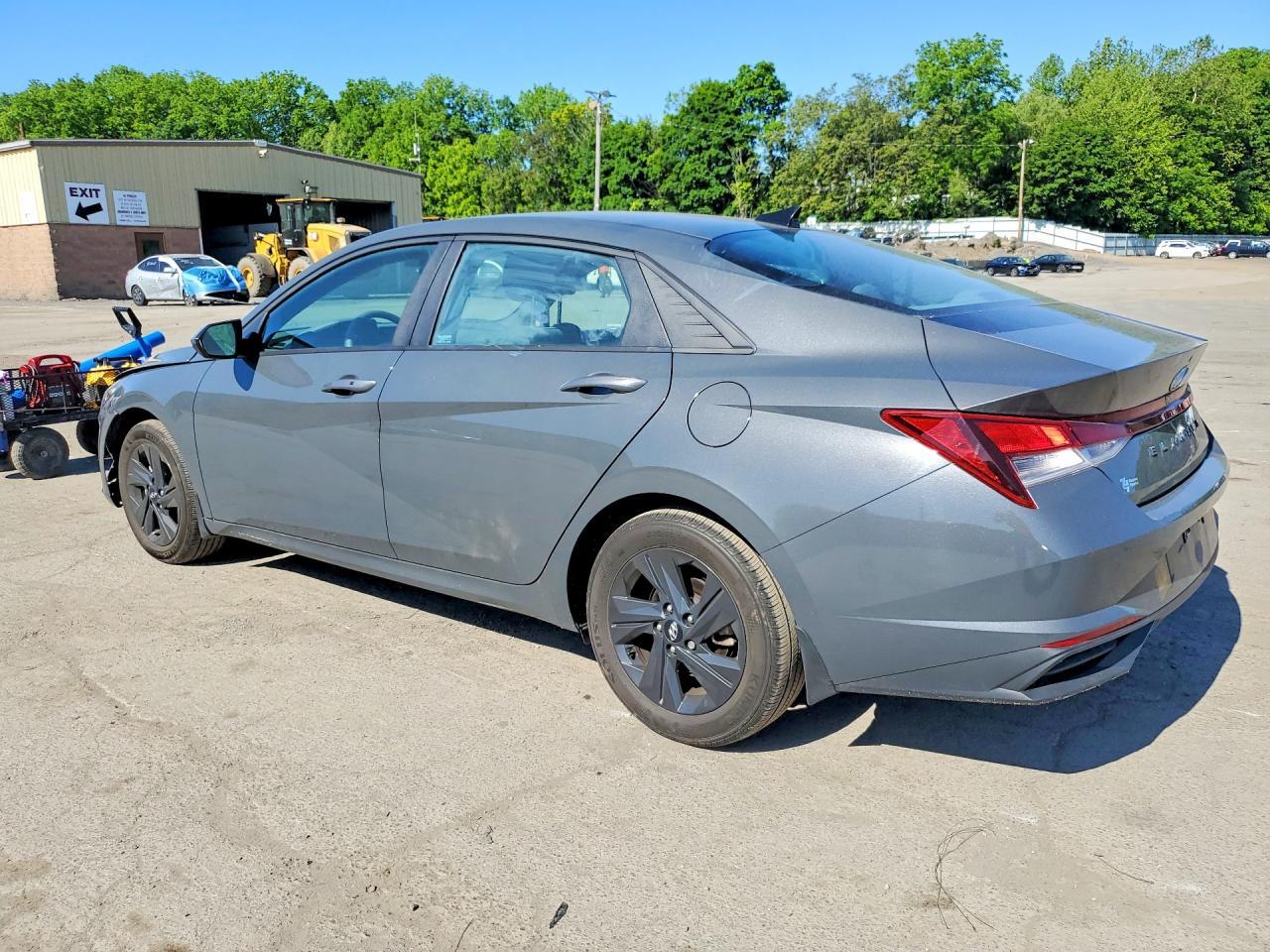 2023 HYUNDAI ELANTRA SEL — Фото 2 из 12