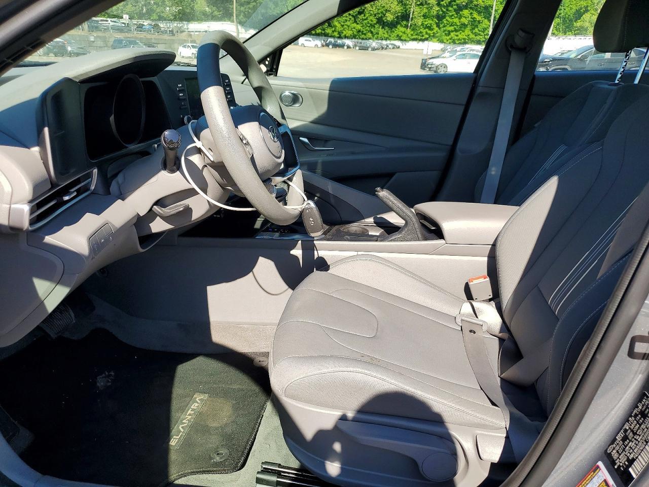 2023 HYUNDAI ELANTRA SEL — Фото 7 из 12