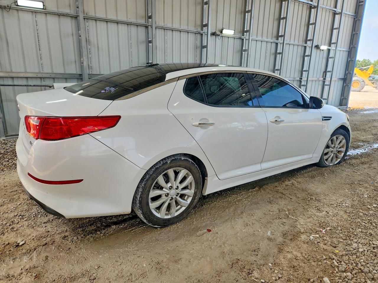 5XXGN4A70FG361187 2015 KIA OPTIMA photo no. 3