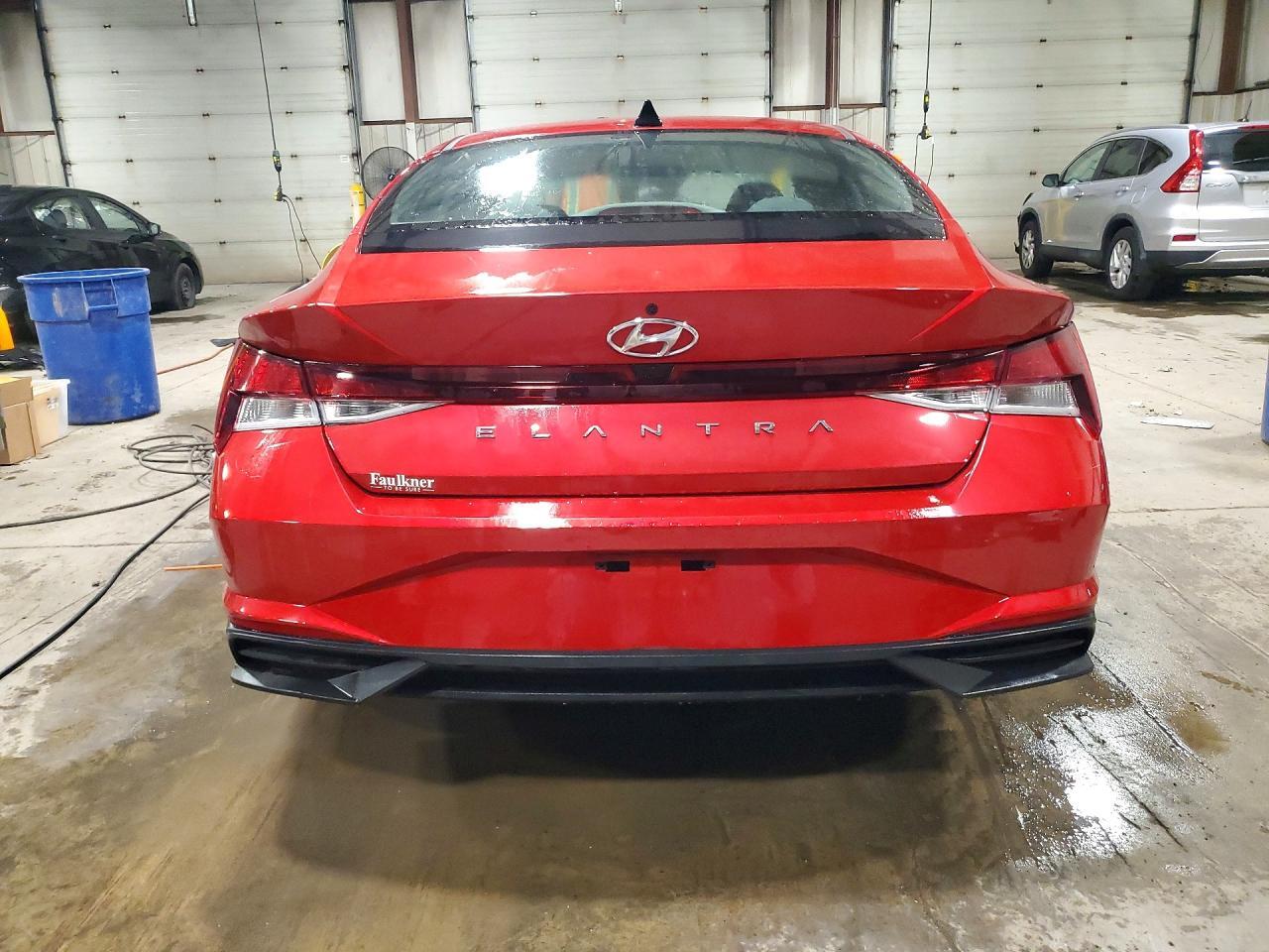 2023 HYUNDAI ELANTRA SEL — Фото 6 из 13
