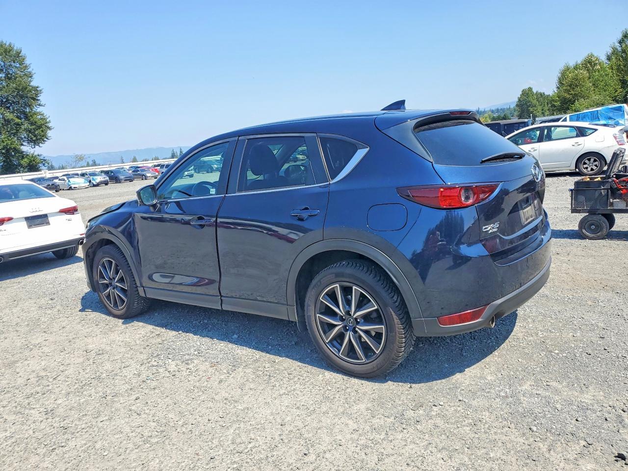 2018 MAZDA CX-5 TOURING — Фото 2 из 13