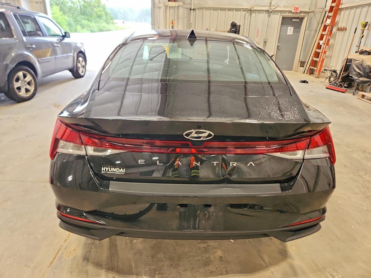 2023 HYUNDAI ELANTRA SEL — Фото 6 из 12