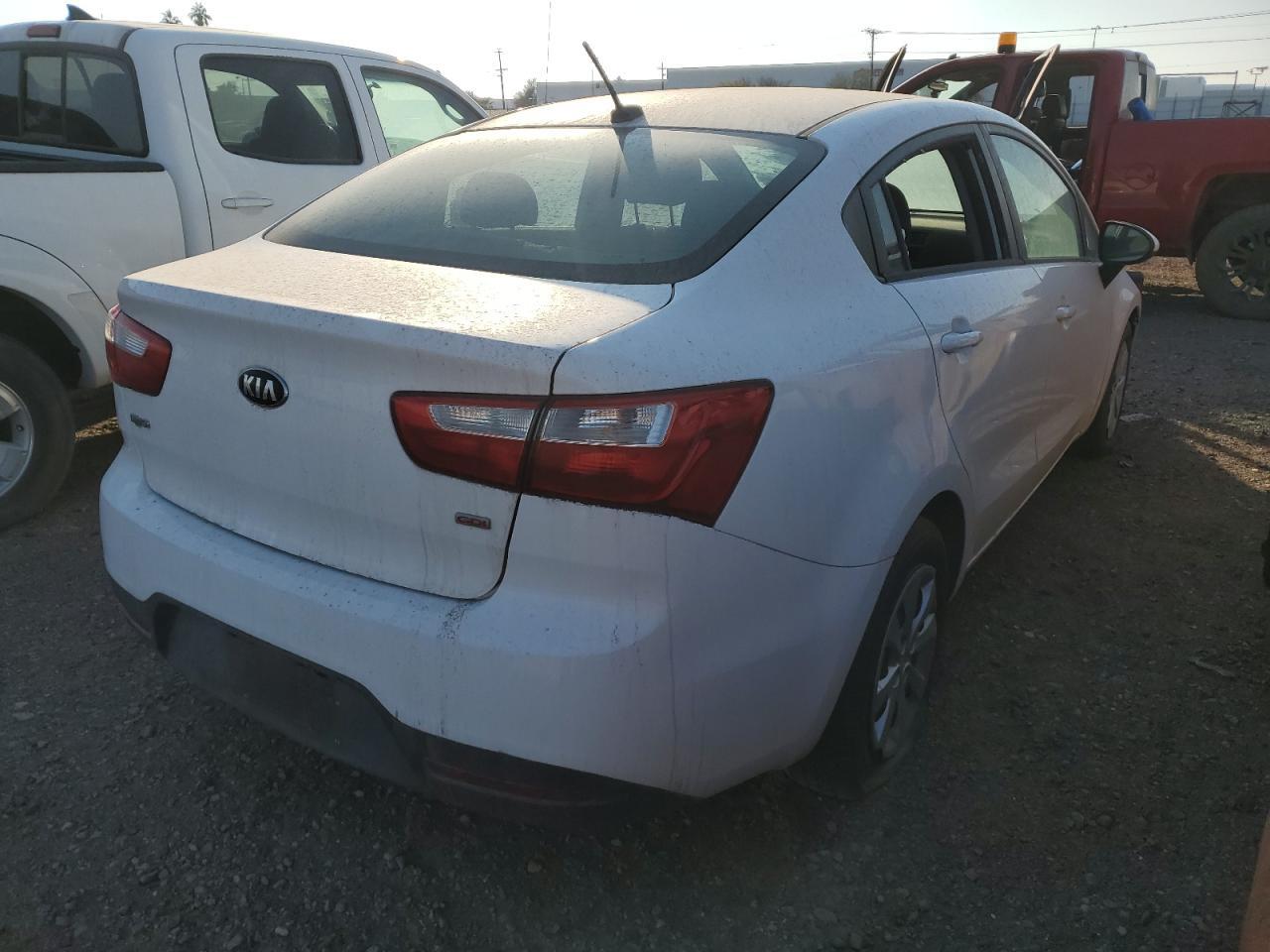2015 KIA RIO LX — Фото 3 из 12