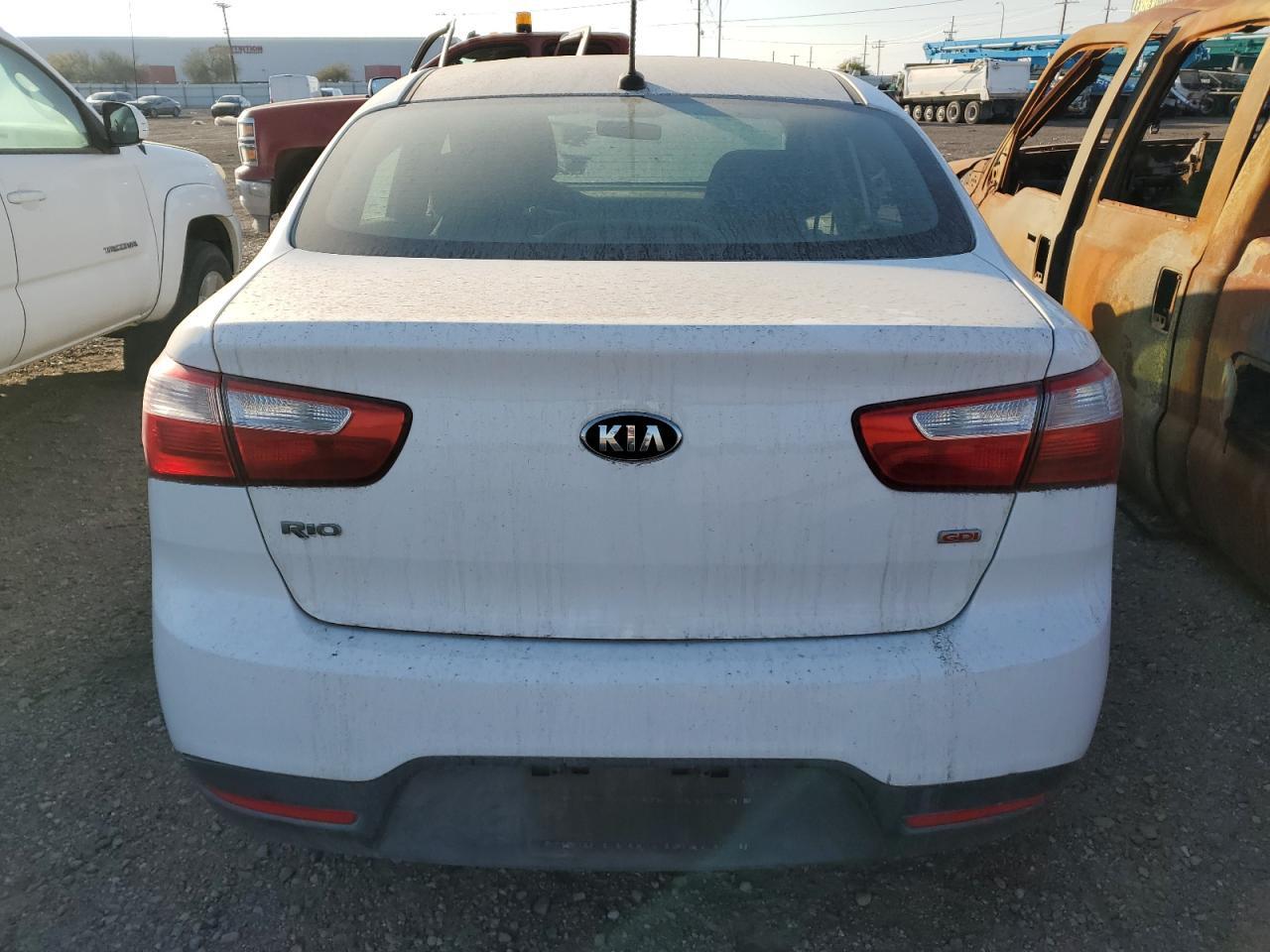 2015 KIA RIO LX — Фото 6 из 12