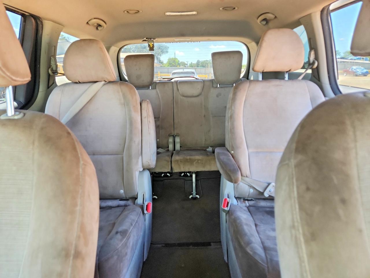2015 KIA SEDONA LX — Фото 10 из 13