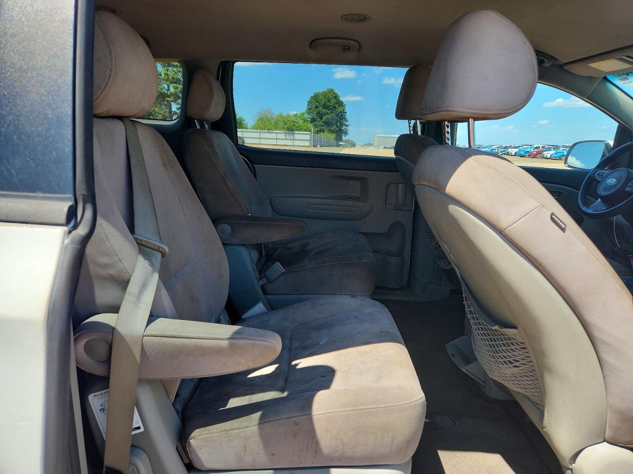 2015 KIA SEDONA LX — Фото 11 из 13