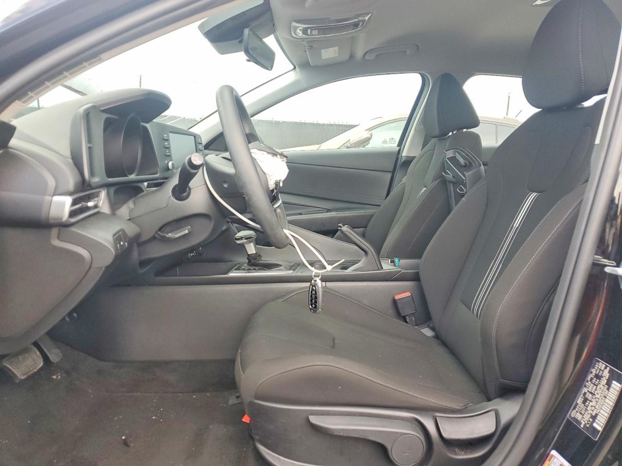 2023 HYUNDAI ELANTRA SEL — Фото 7 из 13