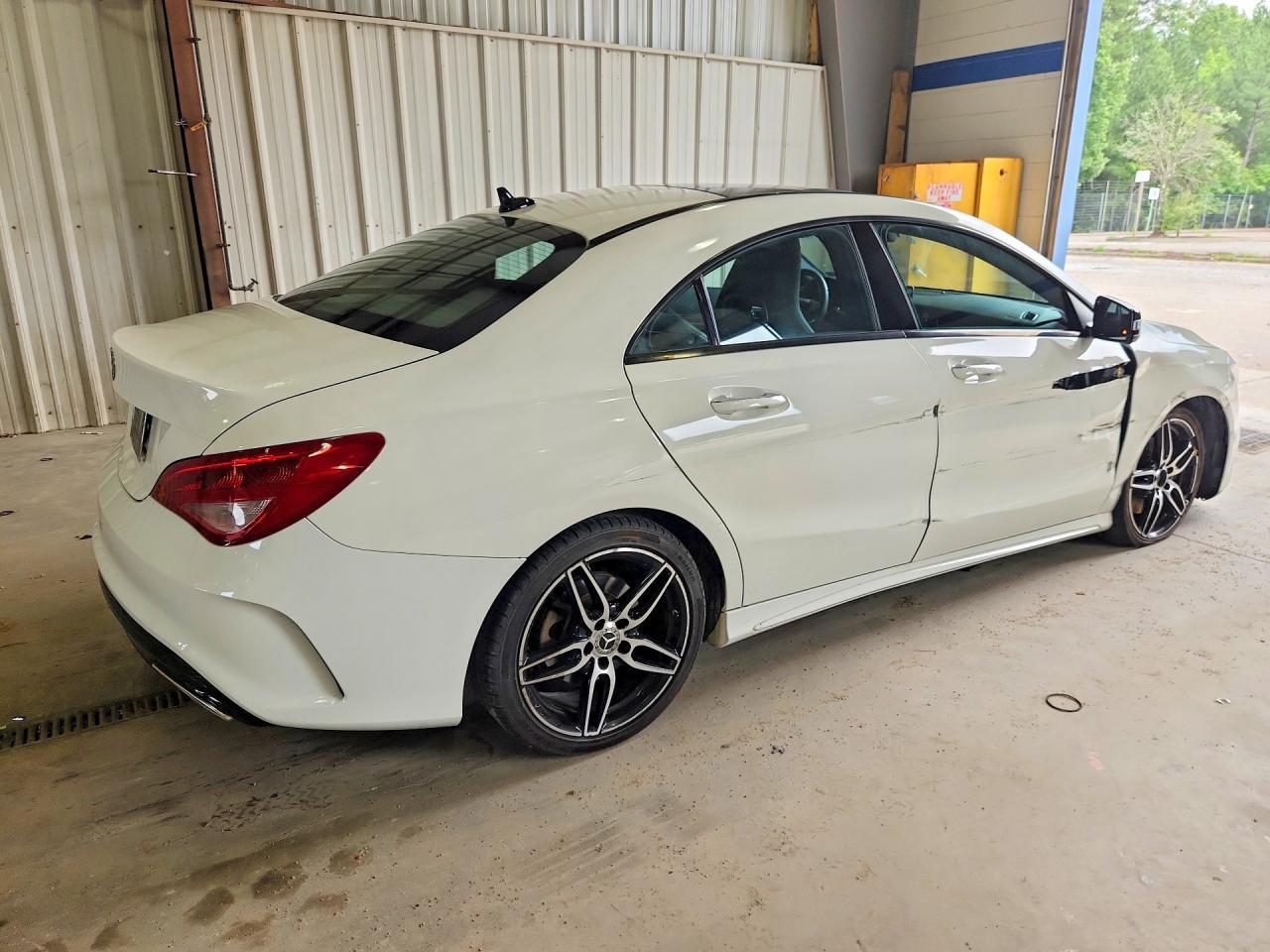 2018 MERCEDES-BENZ CLA 250 — Фото 3 из 12