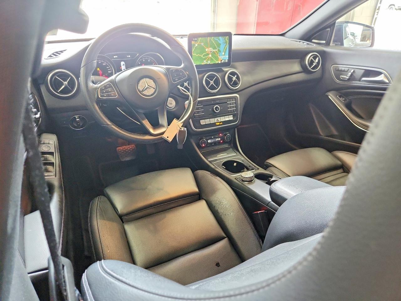 2018 MERCEDES-BENZ CLA 250 — Фото 8 из 12