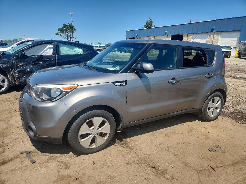 KNDJN2A24F7220596 2015 KIA SOUL photo no. 1