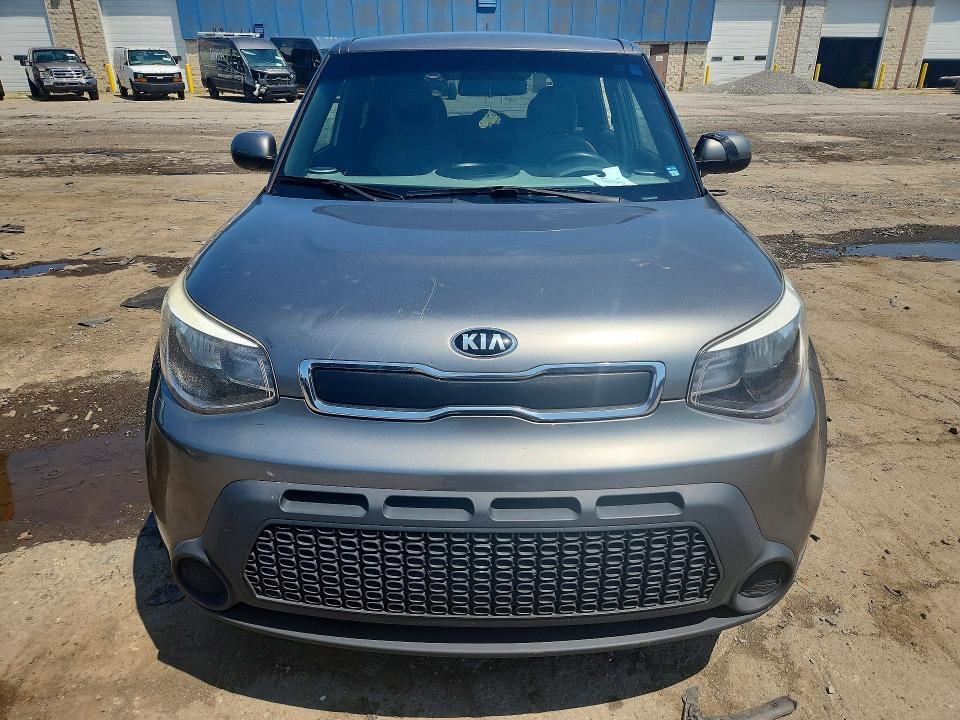 KNDJN2A24F7220596 2015 KIA SOUL photo no. 5