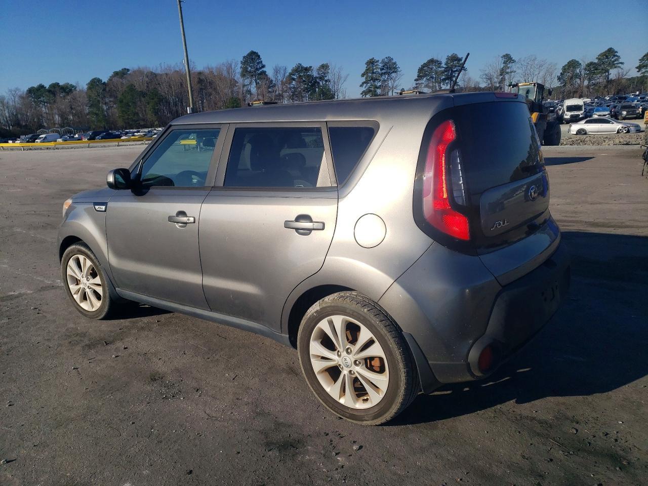 2015 KIA SOUL + — Фото 2 из 13