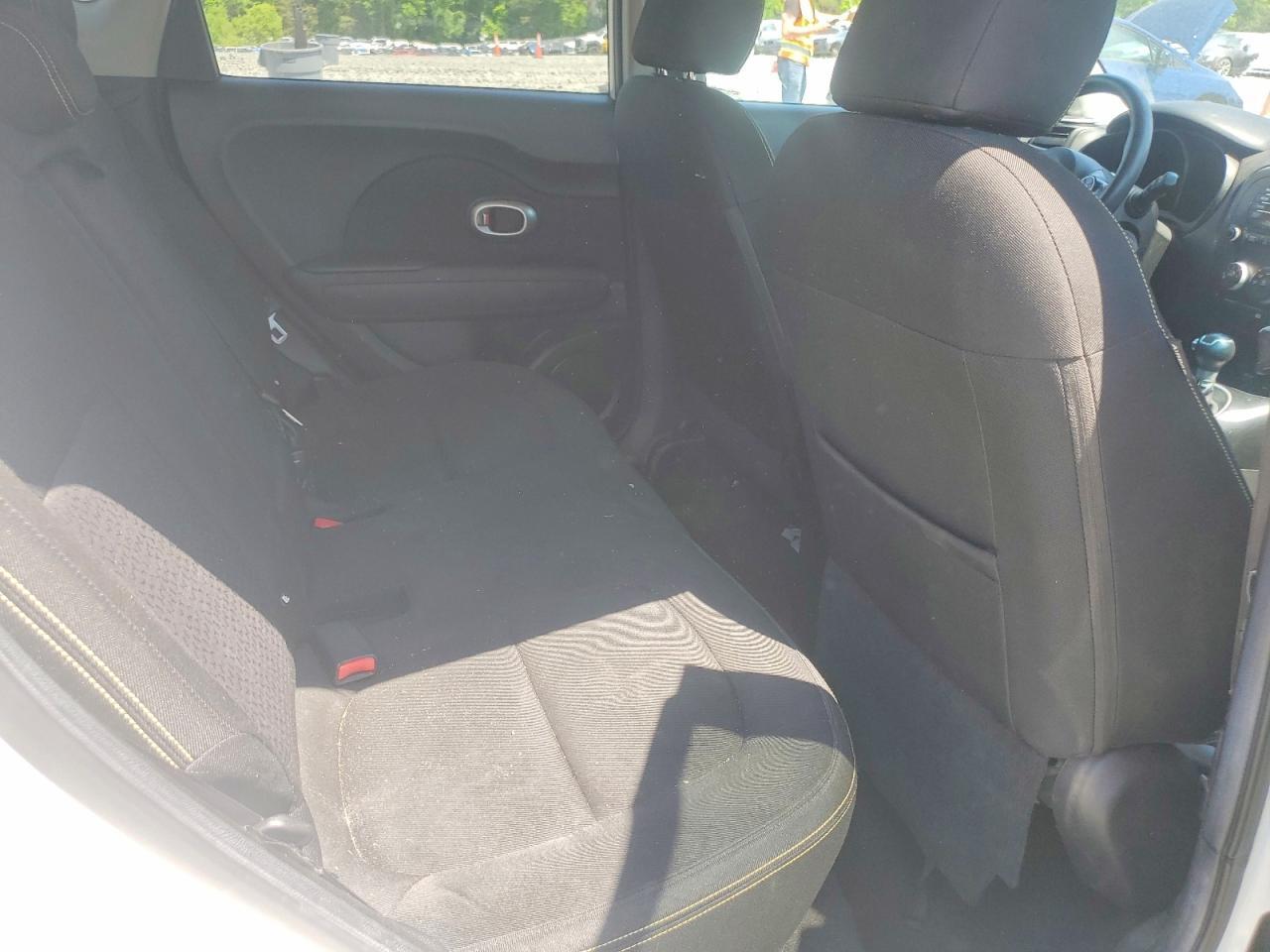 2015 KIA SOUL + — Фото 10 из 12