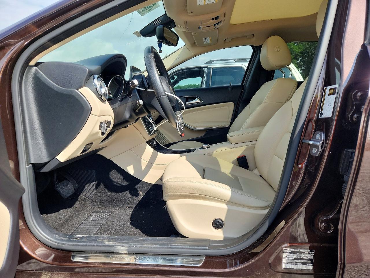 2018 MERCEDES-BENZ GLA 250 — Фото 7 из 12