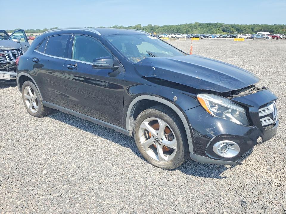 2018 MERCEDES-BENZ GLA 250 — Фото 4 из 13