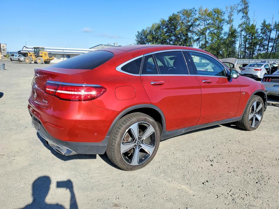 2018 MERCEDES-BENZ GLC COUPE 300 4MATIC — Фото 3 из 16