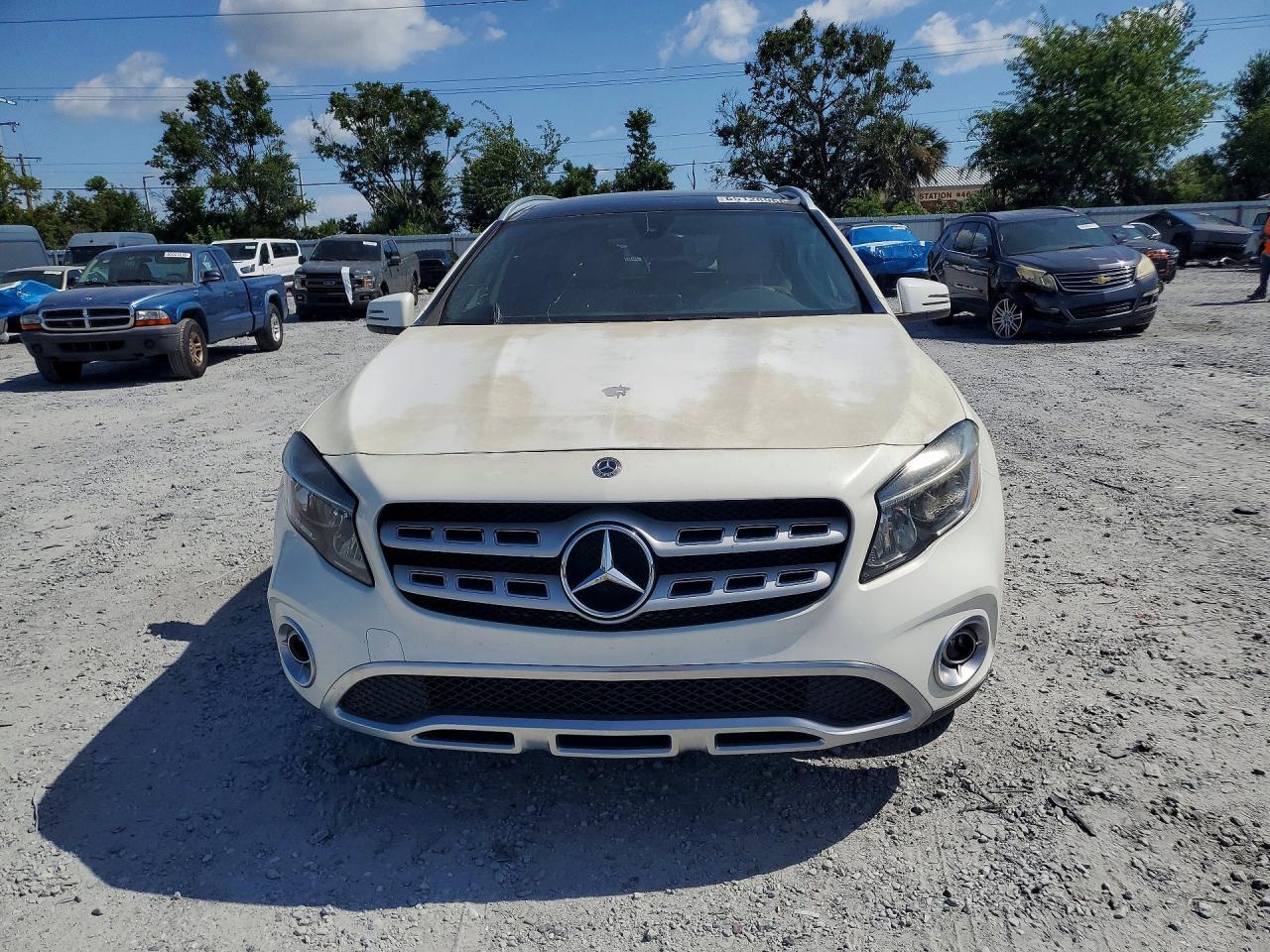 2018 MERCEDES-BENZ GLA 250 — Фото 5 из 13