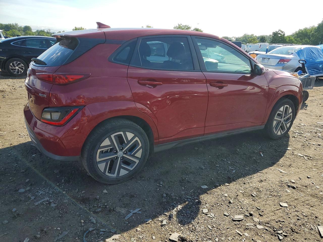 2023 HYUNDAI KONA SEL — Фото 3 из 12