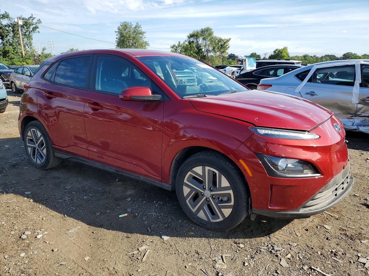 2023 HYUNDAI KONA SEL — Фото 4 из 12