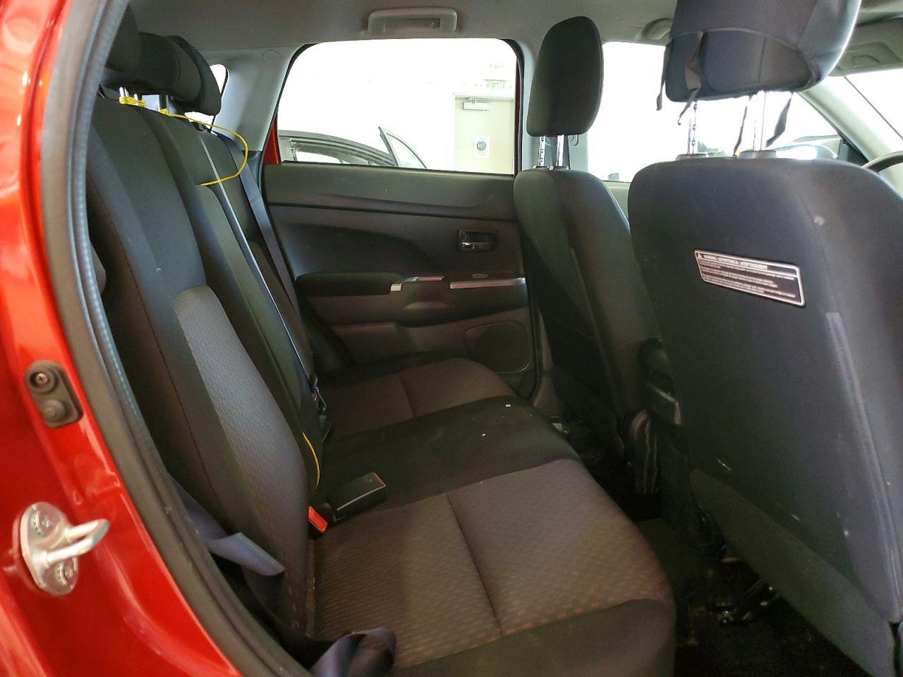 2018 MITSUBISHI OUTLANDER SPORT ES — Фото 11 из 13