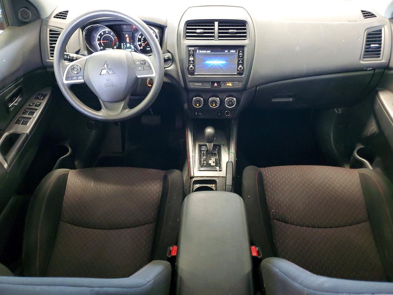 2018 MITSUBISHI OUTLANDER SPORT ES — Фото 8 из 13