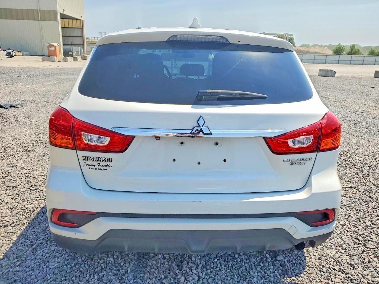 2018 MITSUBISHI OUTLANDER SPORT ES — Фото 6 из 13