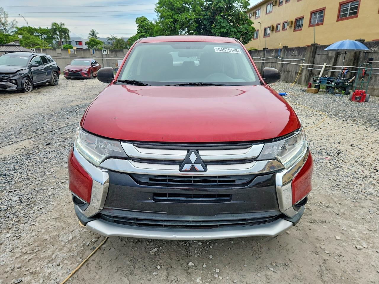 2018 MITSUBISHI OUTLANDER ES — Фото 5 из 13