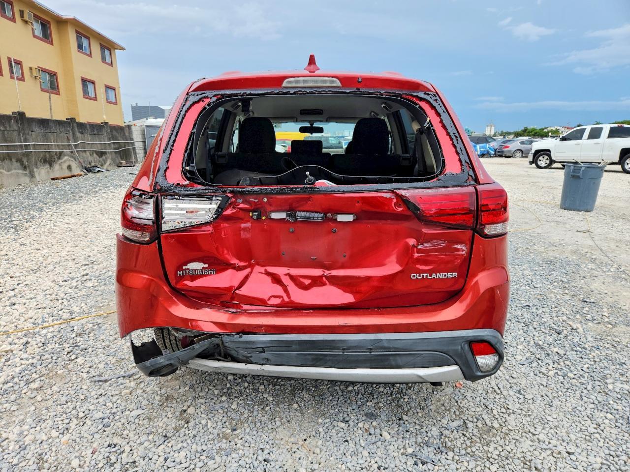 2018 MITSUBISHI OUTLANDER ES — Фото 6 из 13