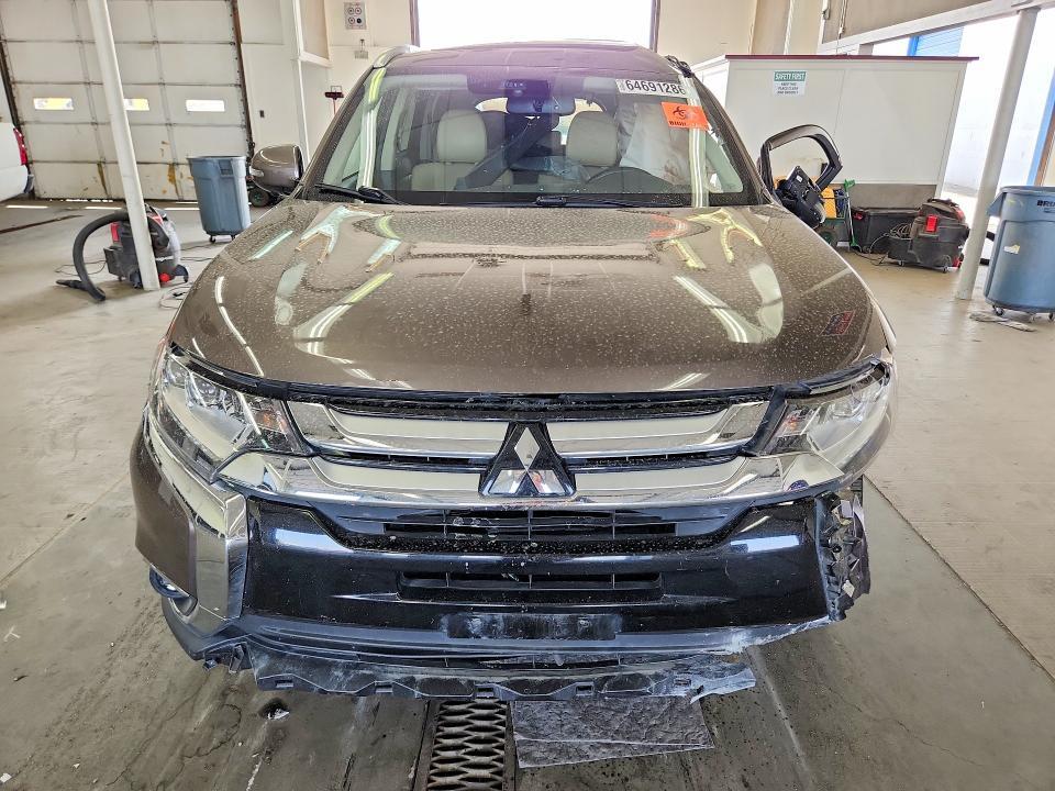 JA4AZ3A32JZ053911 2018 MITSUBISHI OUTLANDER photo no. 5