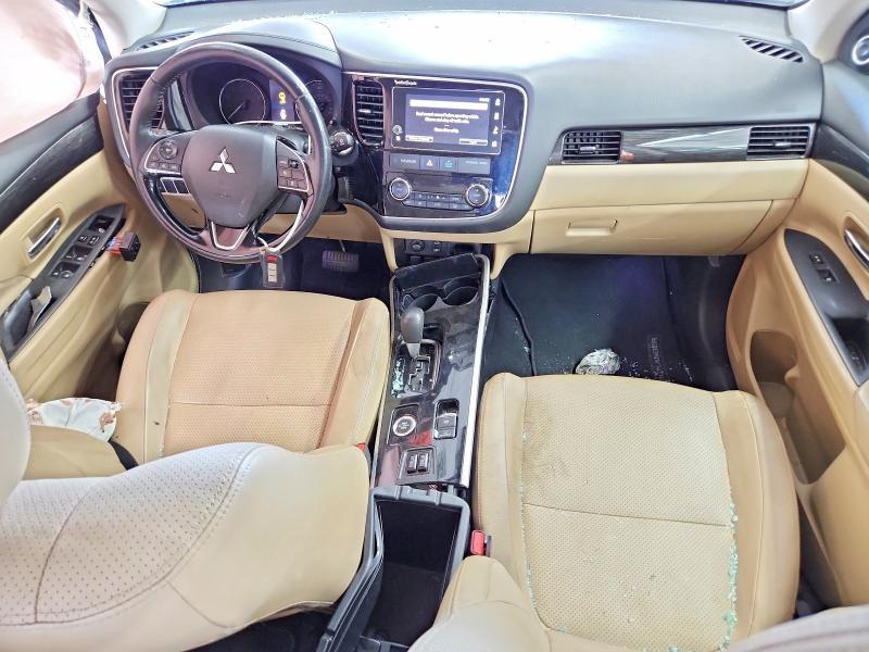 JA4AZ3A32JZ053911 2018 MITSUBISHI OUTLANDER photo no. 8