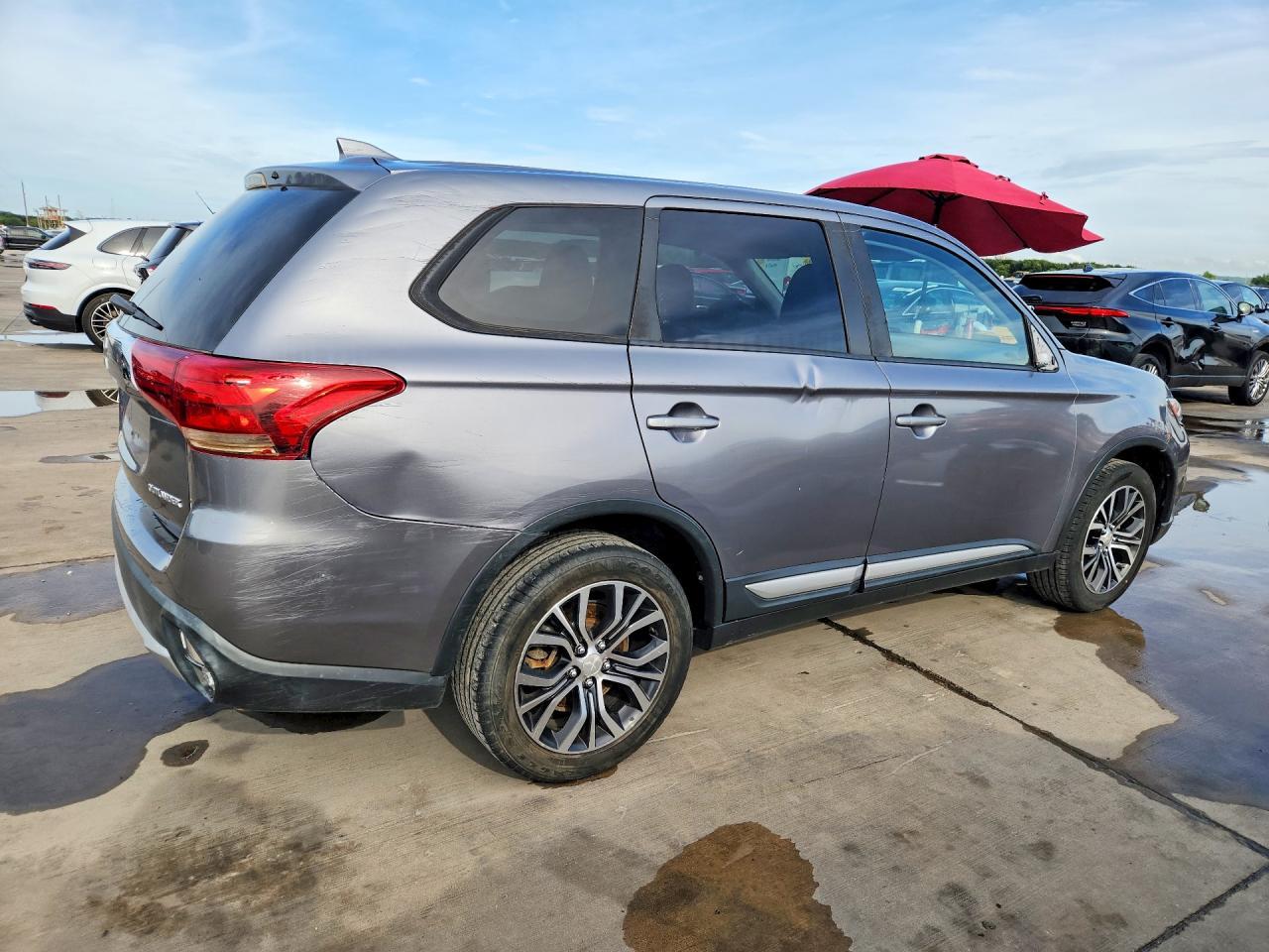 2018 MITSUBISHI OUTLANDER ES — Фото 3 из 13