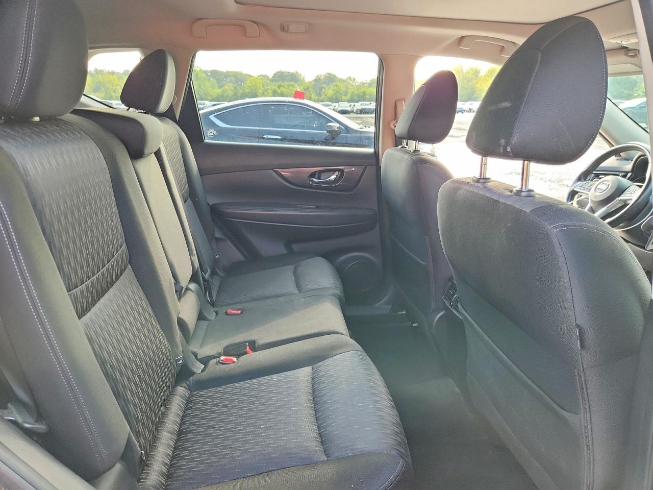 2018 NISSAN ROGUE SV — Фото 11 из 14