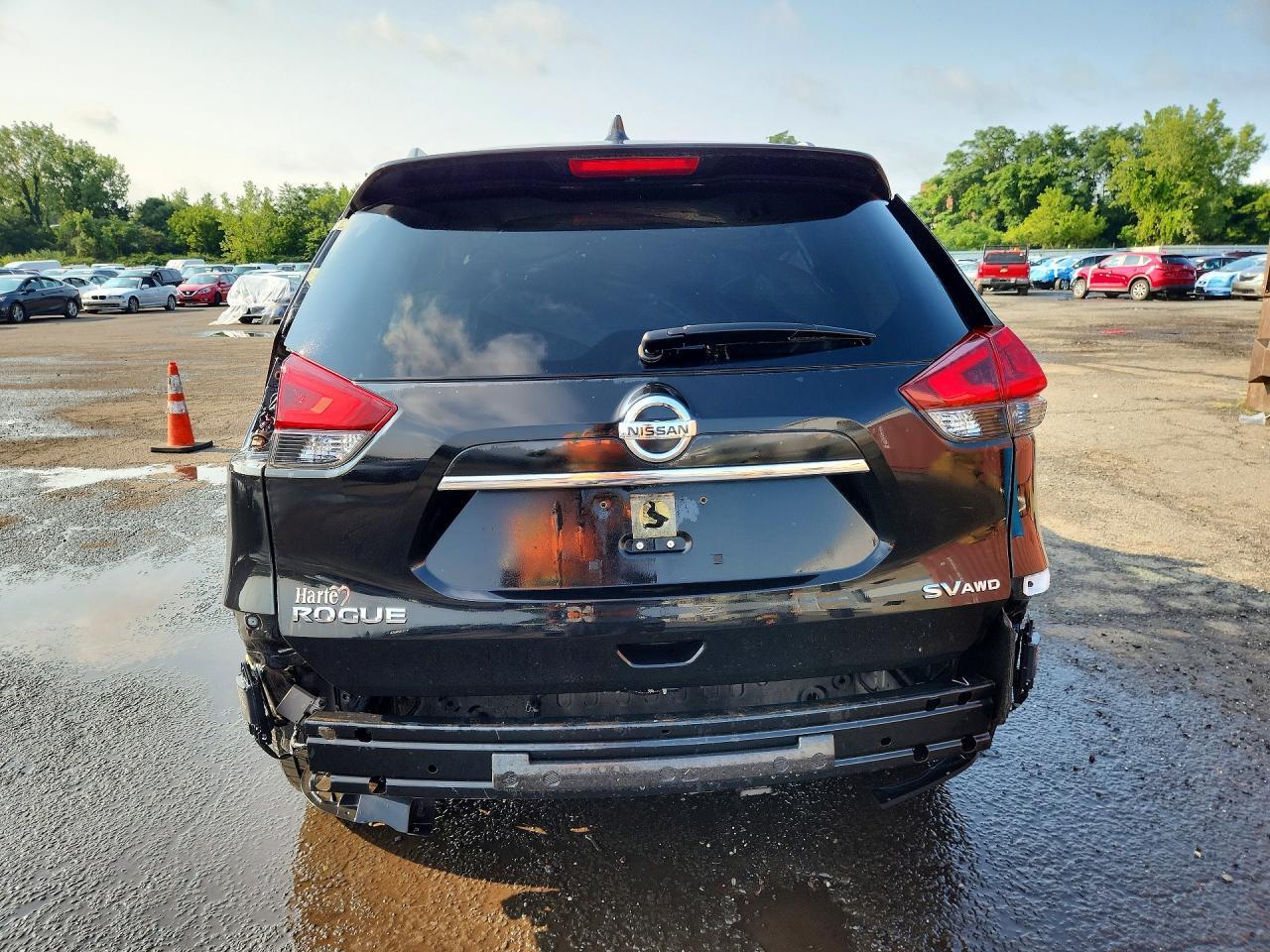 2018 NISSAN ROGUE SV — Фото 6 из 14