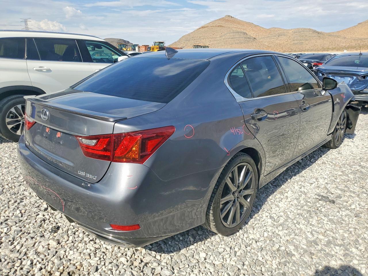 2015 LEXUS GS 350 — Фото 3 из 12