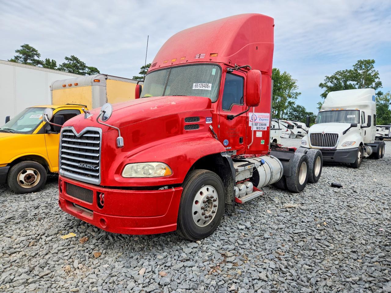 2015 MACK 600 1M1AW02Y1FM051546