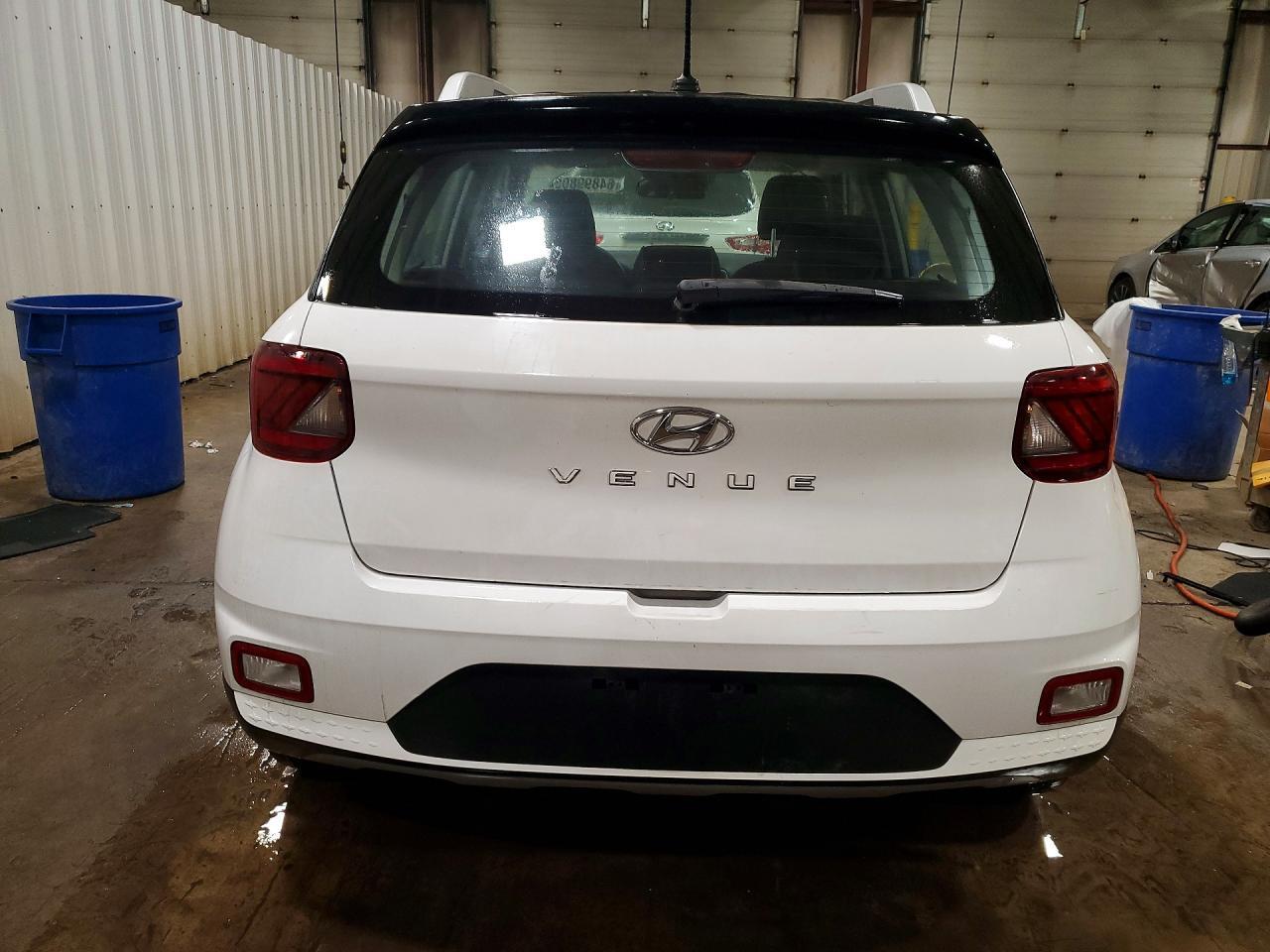 2023 HYUNDAI VENUE LIMITED — Фото 6 из 14