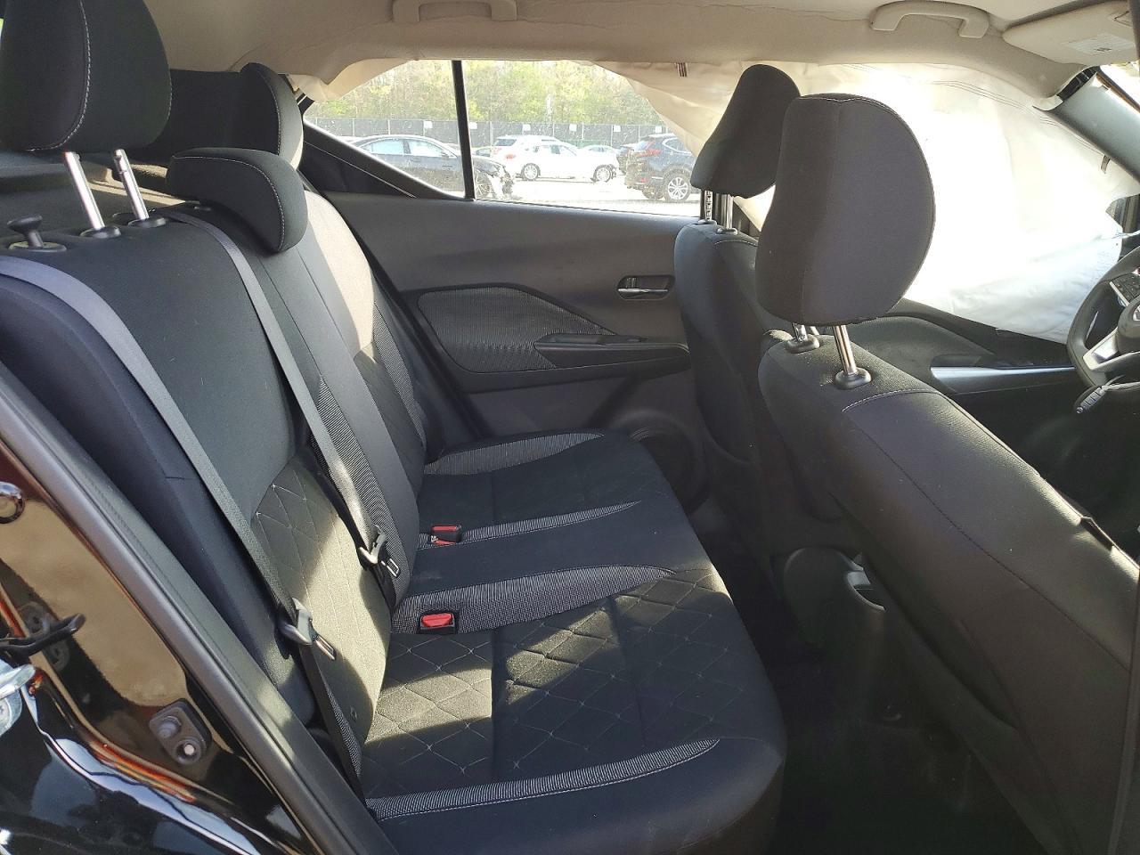 3N1CP5CU3JL542592 2018 NISSAN KICKS photo no. 10
