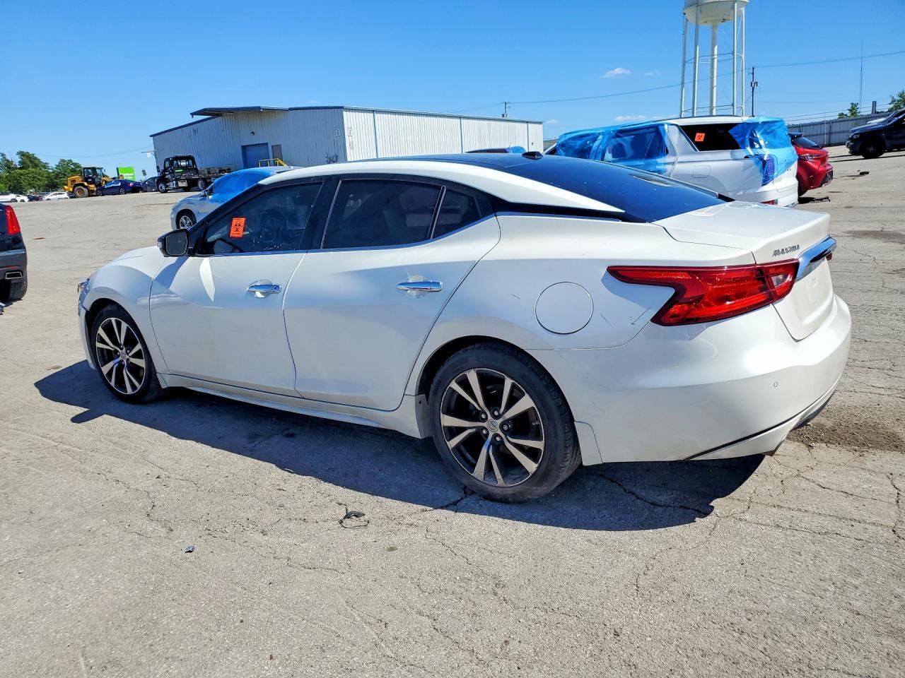 2018 NISSAN MAXIMA PLATINUM — Фото 2 из 12
