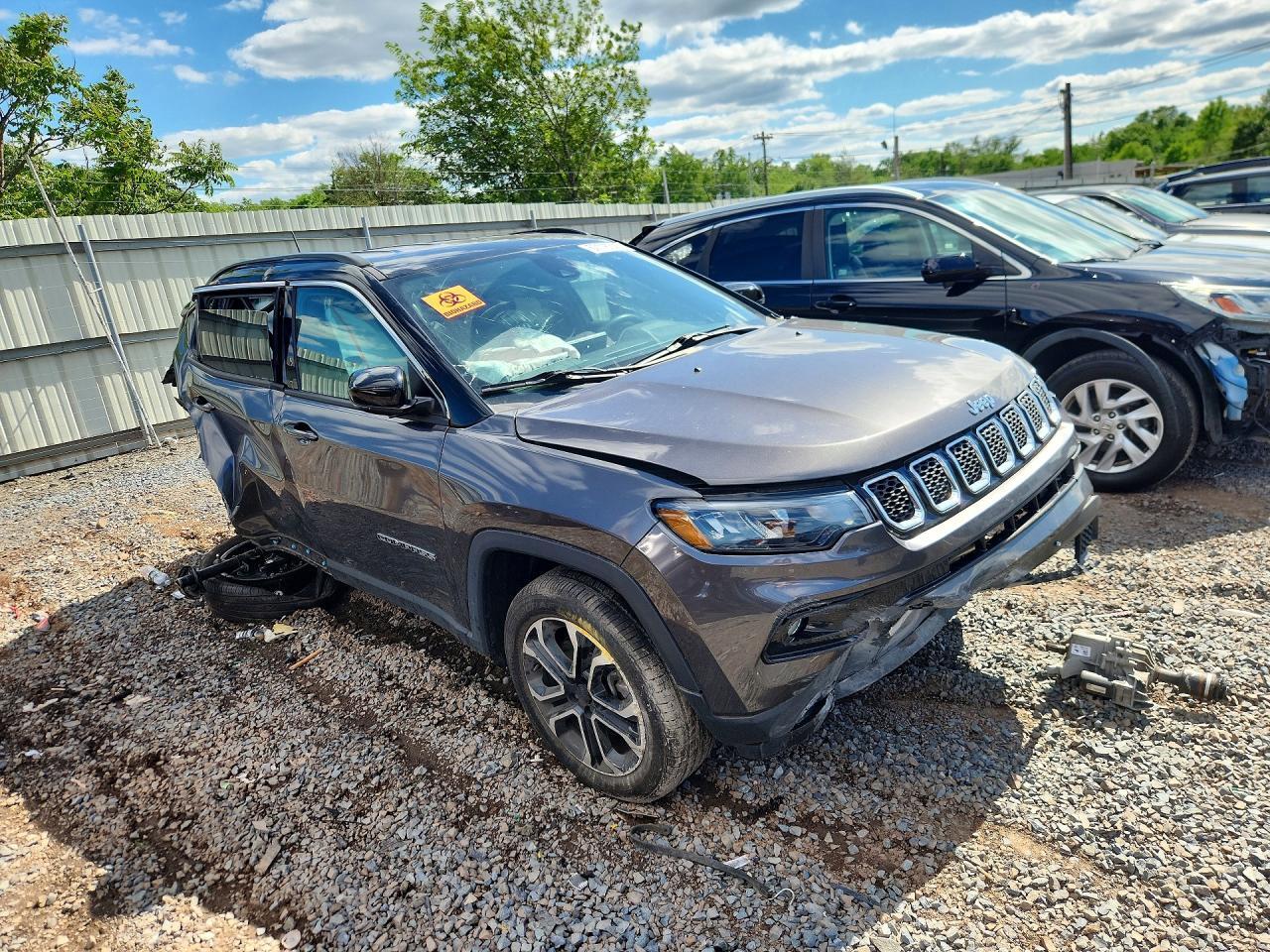 2023 JEEP COMPASS — Фото 4 из 13