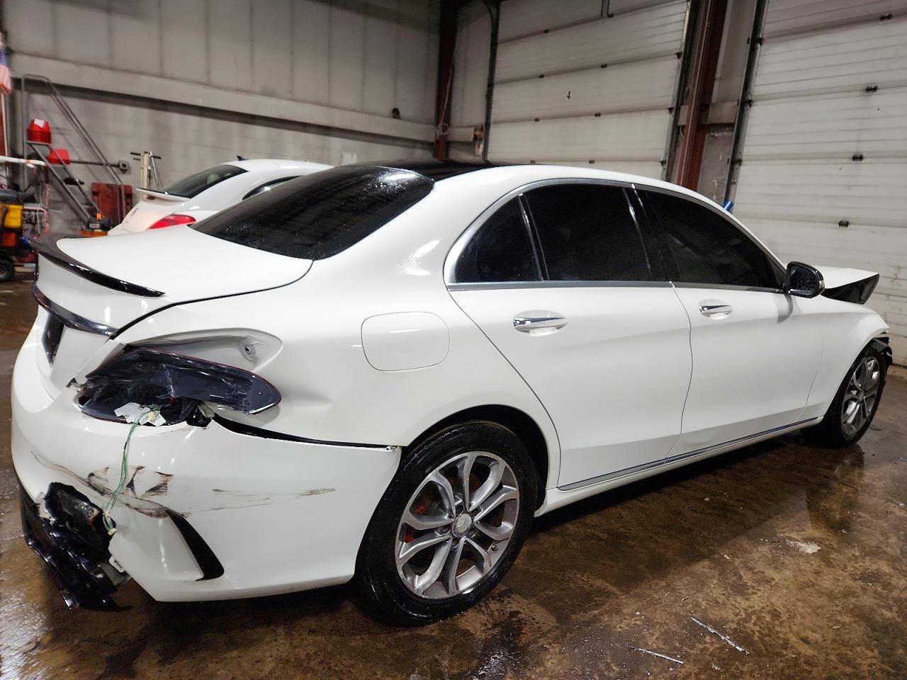 2015 MERCEDES-BENZ C 300 4MATIC — Фото 3 из 13