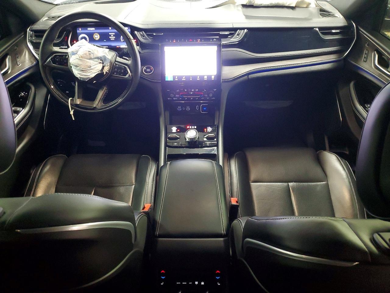 2023 JEEP GRAND CHEROKEE L OVERLAND — Фото 8 из 13