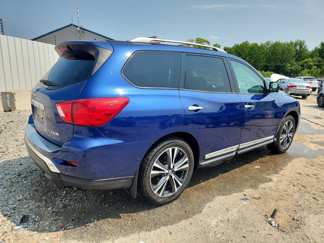 2018 NISSAN PATHFINDER S — Фото 3 из 13