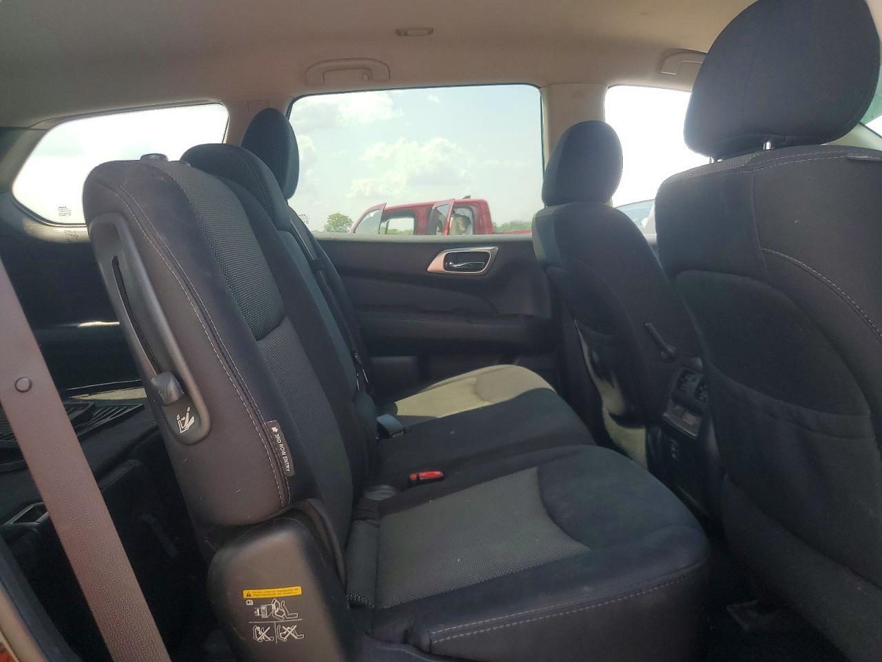 2018 NISSAN PATHFINDER SV — Фото 10 из 12