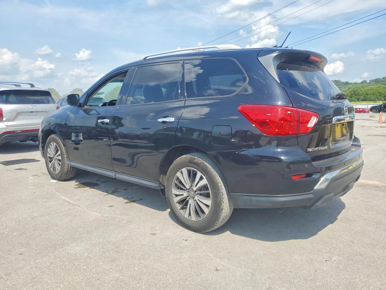 2018 NISSAN PATHFINDER SV — Фото 2 из 12