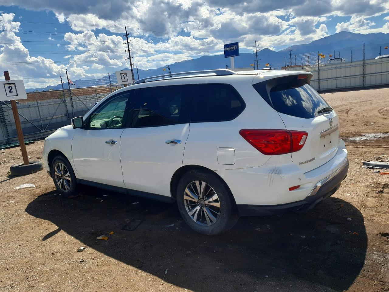 2018 NISSAN PATHFINDER SL — Фото 2 из 12