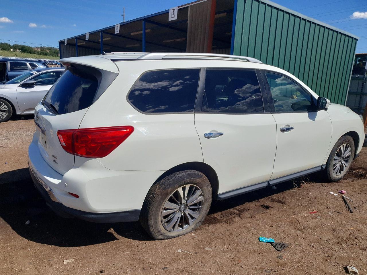 2018 NISSAN PATHFINDER SL — Фото 3 из 12