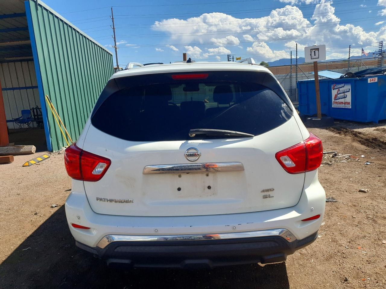 2018 NISSAN PATHFINDER SL — Фото 6 из 12