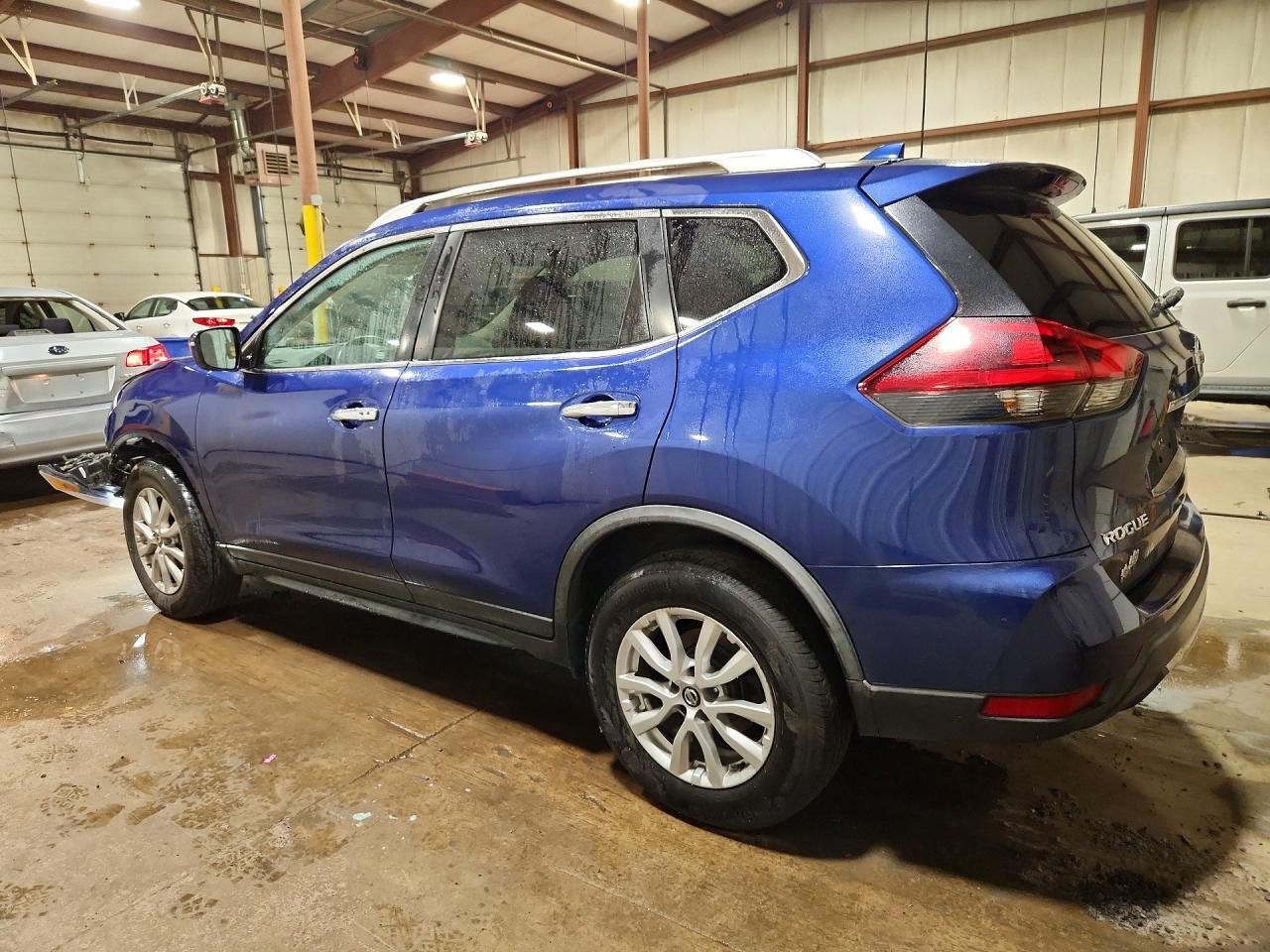 2018 NISSAN ROGUE SV — Фото 2 из 14