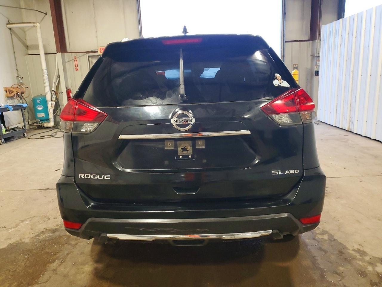 2018 NISSAN ROGUE SL — Фото 6 из 12